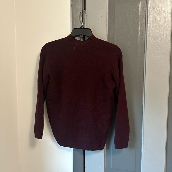 Burgundy Knit Cardigan Sweater 100% wool/laine - Picture 3 of 5